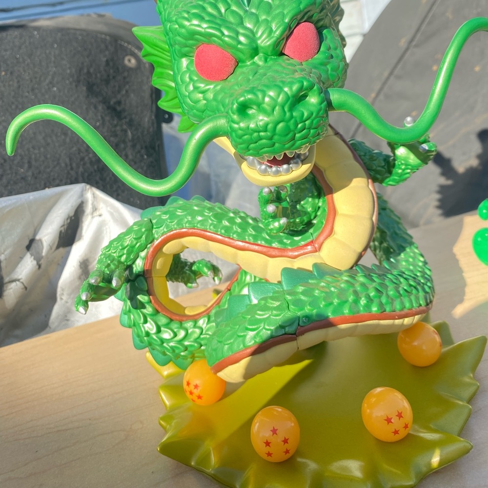 Funko pop Shenron 10 inch open box